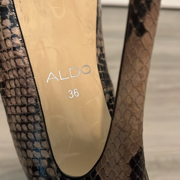 ALDO snakeskin platform heels - Picture 5 of 5